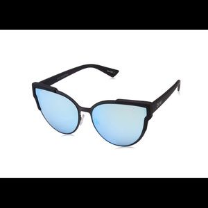 Quay Australia Game On blue/black sunglasses